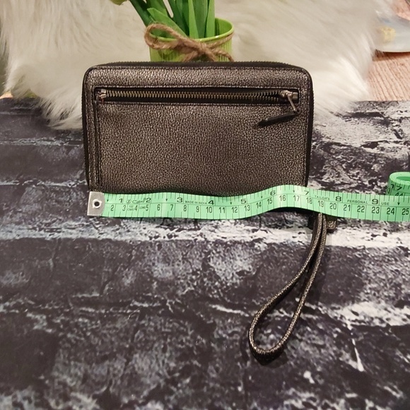 COACH METALIC WRISTLET - Picture 8 of 12